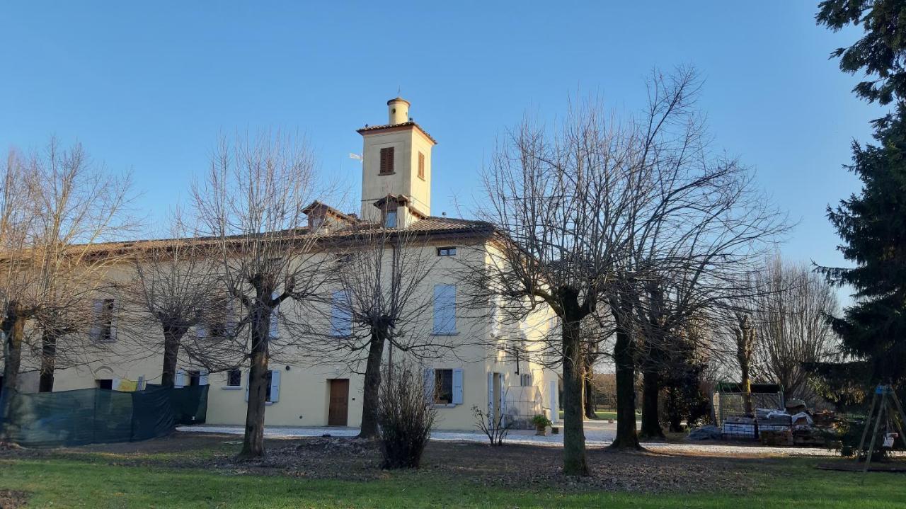 La Torre Di Longara Panzió Calderara di Reno Kültér fotó